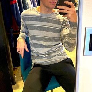 American Eagle Long Sleeve